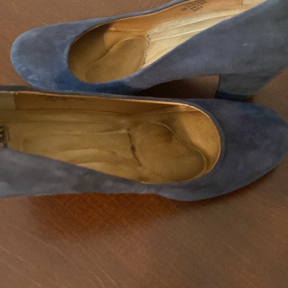 Blue suede pumps - Sofft- worn once-size 8-leather upper-padded insoles - Picture 6 of 10